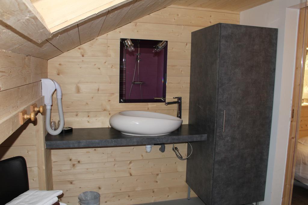 Du Puy Ferrand , Restaurant La Table De L'ours 3*